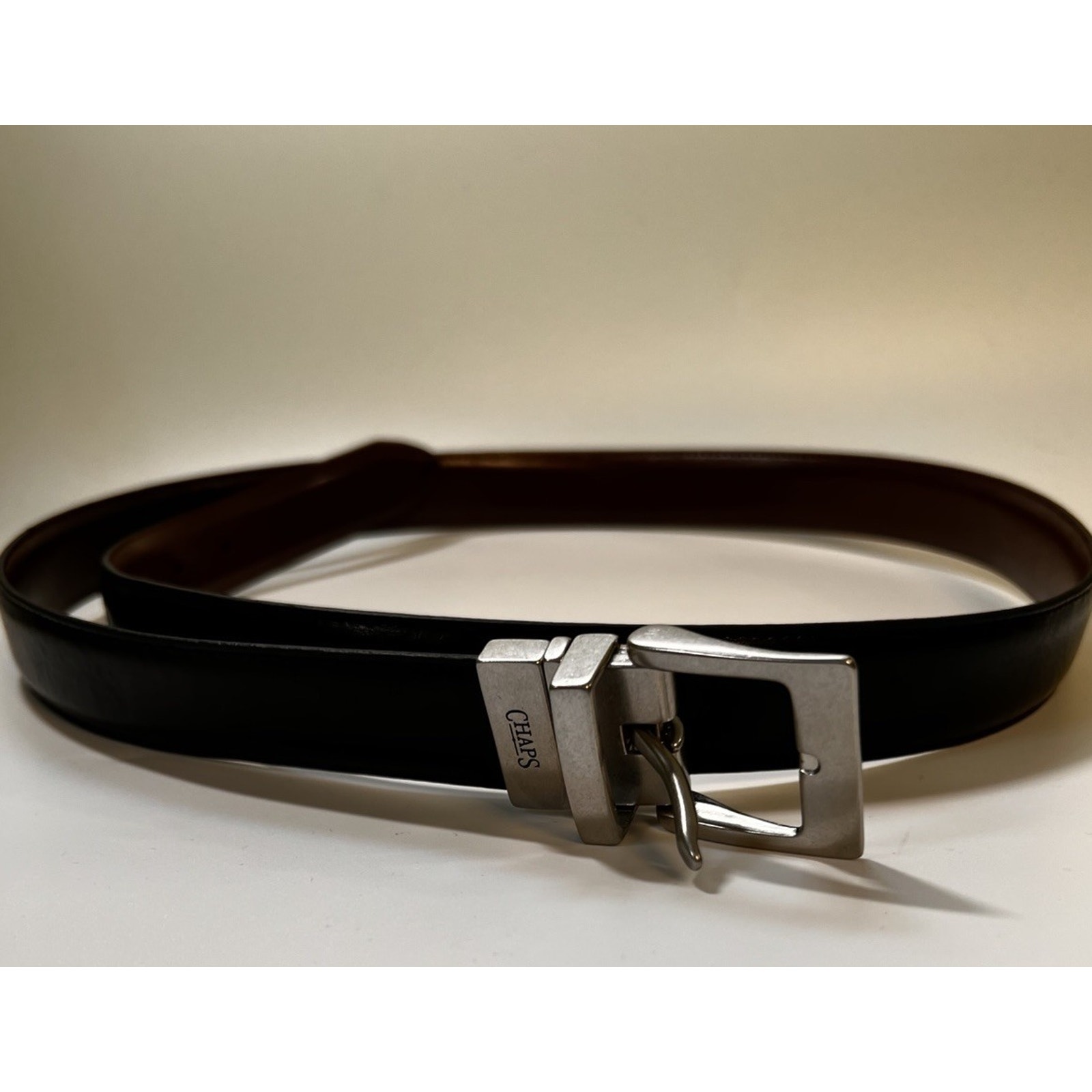 Chaps Reversible Belt Black Brown Mens 4046 Leather Silver Tone Buckle Preppy Chaps Reversible Belt Black Brown Mens 4046 Leather Silver Tone Buckle Preppy
